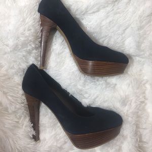 STUART WEITZMAN NAVY PLATFORM HEELS